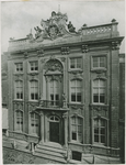 B-51 De voorgevel van het gebouw der Provinciale Bibliotheek aan de Lange Delft te Middelburg