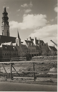 B-654 Gezicht op de werkzaamheden voor de bouw van het Provinciehuis in de Abdij te Middelburg, vanuit de Sint ...