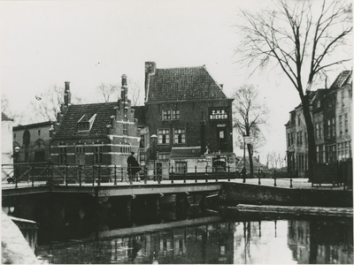 B-745 De Vlissingsebrug te Middelburg met rechts het Vlissings Wagenplein (verdwenen t.b.v. de aanleg van de tangent ...
