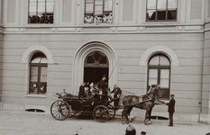 P-1101 Bezoek van koningin Wilhelmina aan Middelburg aan o.a. het ziekenhuis.