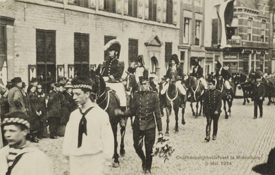 P-1145 Onafhankelijkheidsfeest te Middelburg 5 Mei 1914.. Optocht tijdens het Onafhankelijkheidsfeest ter gelegenheid ...