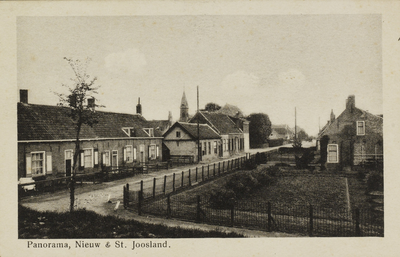 P-1590 Panorama, Nieuw & St. Joosland.. Gezicht de Korteweg in Nieuw- en Sint Joosland.