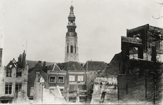P-466 Gezicht op de Wal met de restanten van de brand van 7 december 1929 waarbij naast hotel Verseput een aantal ...