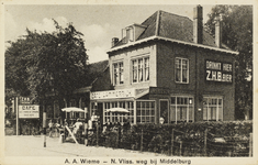 P-695 N. Vliss. weg bij Middelburg. Gezicht op café Lommerrijk aan de Nieuwe Vlissingseweg te Middelburg.Reclamekaart.