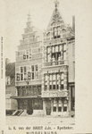 P-758 L.K. van der Harst J.Jz. - Apotheker. Middelburg.. Gezicht op de gevel van apotheek L.K. van der Harst en ...