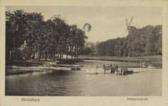 P-815 Middelburg Palingvisscherij. Gezicht op de palingvisserij aan de Langevielesingel te Middelburg. Rechts het ...