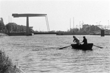 159 Het Kanaal door Walcheren met de Schroebrug te Middelburg, gezien vanaf het Vlissings Jaagpad