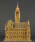 125 Eikenhouten miniatuur model van het Middelburgse stadhuis