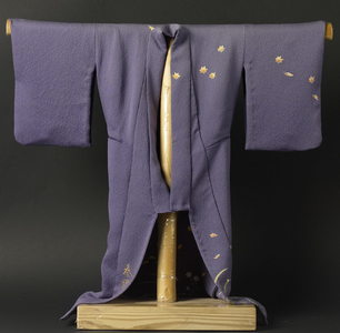 132 Stoffen paarse kimono, Japan