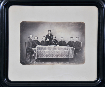 101-1 Foto van het College van Burgemeester en Wethouders van de gemeente Arnemuiden ter gelegenheid van de ...
