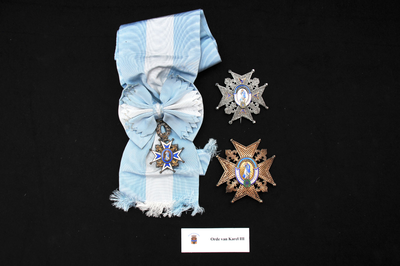 70 Medaille Orde van Karel III. De 'Zeer Hoge Orde van Karel III' (Spaans:'Muy Distinguida Orden de Carlos III') is de ...