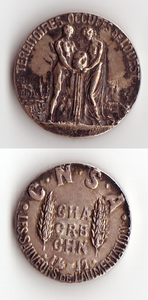 76 Penning CNSA. Zilveren penning, de voorkant met een afbeelding van twee mensen die een kruik legen, het opschrift ...
