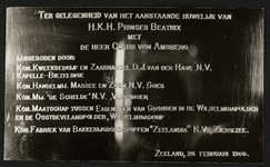 1097 Wandbord en plaquette t.g.v. het huwelijk van prinses Beatrix en prins Claus aangeboden door de Zeeuwse bedrijven ...