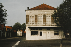 1628 Hotel De Lindeboom aan de Torenstraat te Serooskerke (W) (reeds afgebroken)
