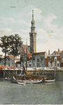 1843 Veere. Gezicht op aan de Kaai te Veere afgemeerde schepen met op de achtergrond de stadhuistoren