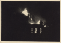 2225a De villa Irma te Domburg tijdens de nachtelijke brand