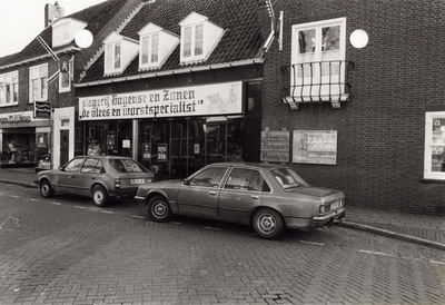 2266 De gevel van slagerij Hugense aan de Ooststraat (2) te Domburg
