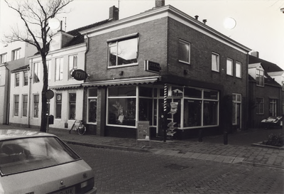 2283 De sigarenwinkel (D. v.d. Wekken) aan de Weststraat 8 te Domburg