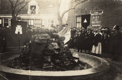 2358 Onthulling van de fontein met plaquette, ter gelegenheid van het 25-jarig ambtsjubileum van Leonard Johannes van ...