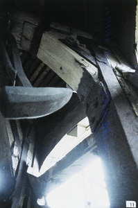 249 De hamer van een klok van het carillon van het Stadhuis te Veere tijdens de restauratie