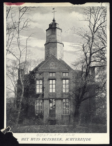 2906 Het huis Duinbeek, Achterzijde. De achterzijde van huis Duinbeek te Oostkapelle