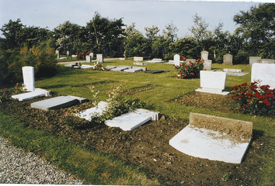 486 Begraafplaats aan de Vrouwenpolderseweg te Serooskerke (W)