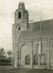 1309c Gezicht op de toren van de Nederlandse Hervormde kerk te Gapinge, vanuit het zuidwesten, vóór de restauratie (1921)