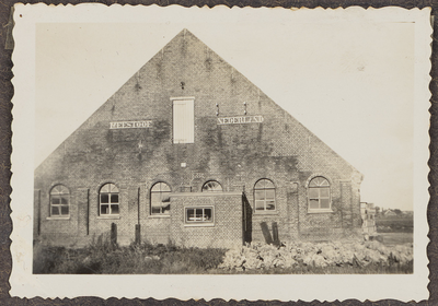 1488-4 De zijgevel van de meestoof Nederland , gebouwd in 1826 te Nieuwdorp