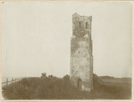1787 Gezicht op de ruïne van de toren van de voormalige rooms-katholieke kerk te Koudekerke (Schouwen)