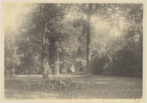 2169-8 De Elderschans 1908. Gezicht op een deel van het park van het huis de Elderschans te Aardenburg