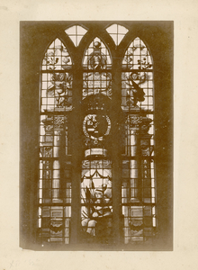 2175c Het glas-in-loodraam, vervaardigd door Cornelis van Barlaar (1660), na restauratie, met de afbeelding van het ...