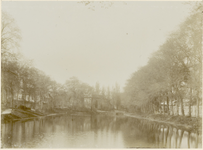 2350-9 De Veersesingel te Middelburg met op de achtergrond de Koepoort