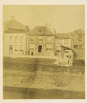 2932 [Woonhuis Hoope aan de Haven, 17e eeuw] te Goes / Rijksdienst voor de Monumentenzorg. Mei 1900. 1 foto ; 20,2 x ...