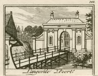 351 Langevile Poort. De Langevielepoort te Middelburg, gezien van de landzijde, gebouwd in 1653, vervangen in ...