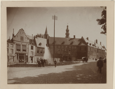 539 De Abdijgebouwen aan de Balans A 57 te Middelburg vóór de restauratie (in 1896 aangekocht voor de Provinciale ...