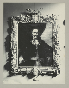 687-11 Album van Photographieën aan H.H.M.M. de Koningin en de Koningin-Weduwe-Regentes aangeboden bij Hoogstderselver ...