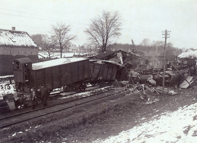 1145-1 Ravage na het ongeval bij Bergen op Zoom met trein 83 op het traject Boxtel-Vlissingen