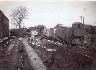 1145-2 Ravage na het ongeval bij Bergen op Zoom met trein 83 op het traject Boxtel-Vlissingen