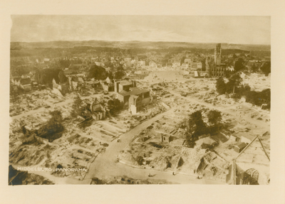 1195-113 Middelburg. Panorama.. Overzicht van de verwoestingen in het centrum van Middelburg na het bombardement van 17 ...