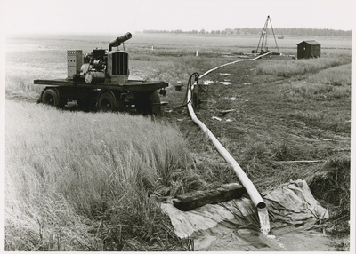 1317-1 1965-1971. Werken voor de Schelde-Rijnverbinding en de bouw van de Kreekraksluizen. 1965-1971. 14 luchtfoto's ; ...