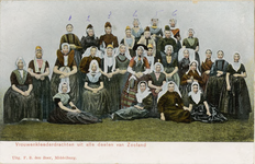 1381 Vrouwenkleederdrachten uit alle delen van Zeeland. Middelburg : F.B. den Boer , [c. 1894]. 1 prentbriefkaart : ...