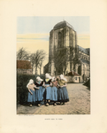 1388.2 Vrouw en meisjes in Walcherse dracht met achter gezicht op Oostkapelle en Veere. Middelburg : F.B. den Boer , ...