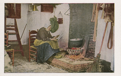 1389-7 Walcheren, Klederdracht. [c. 1930]. 1 mapje, 8 foto's : lichtdr., in kleur ; 13,5/8,5 x 8,5/13,5 cm, 1930 c.