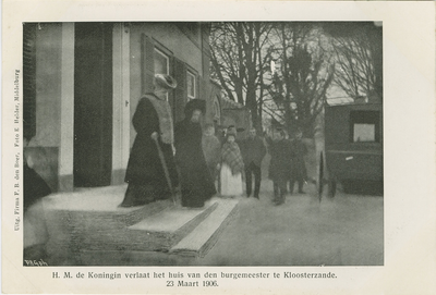 377-10 Watervloed te Vlissingen, 12 Maart 1906. - Kleine Markt.. De overstroomde Kleine Markt te Vlissingen