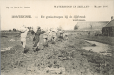 377-72 Watersnood in Zeeland - Maart 1906.. Genietroepen aan het werk bij een dijkbreuk te Hontenisse