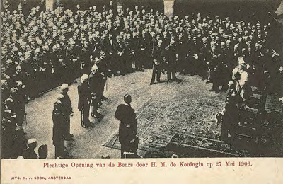 421-94 Plechtige Opening van de Beurs door H.M. de Koningin op 27 Mei 1903. Het voorstellen van het presidium van de ...