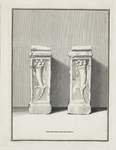 442-12 Twee fruithoorns op de zijkant van een altaarsteen, opgedragen aan de godin Nehalennia, gevonden op het strand ...