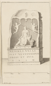 448-2 Een altaarsteen opgedragen aan de godin Nehalennia, op 5 januari 1647 gevonden op het strand van Domburg