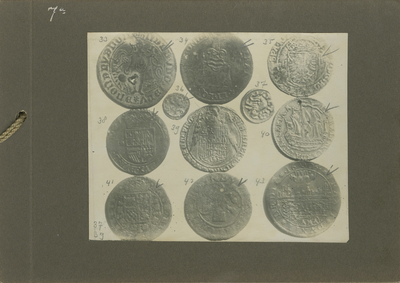 470-16 Afbeelding der verzameling munten en andere voorwerpen, gevonden te Domburg en bijeengebracht door den heer H.J. ...