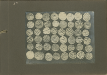 470-4 Afbeelding der verzameling munten en andere voorwerpen, gevonden te Domburg en bijeengebracht door den heer H.J. ...